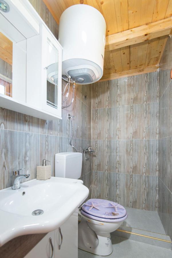 Lovcen Mountain Cottages Njegusi ภายนอก รูปภาพ