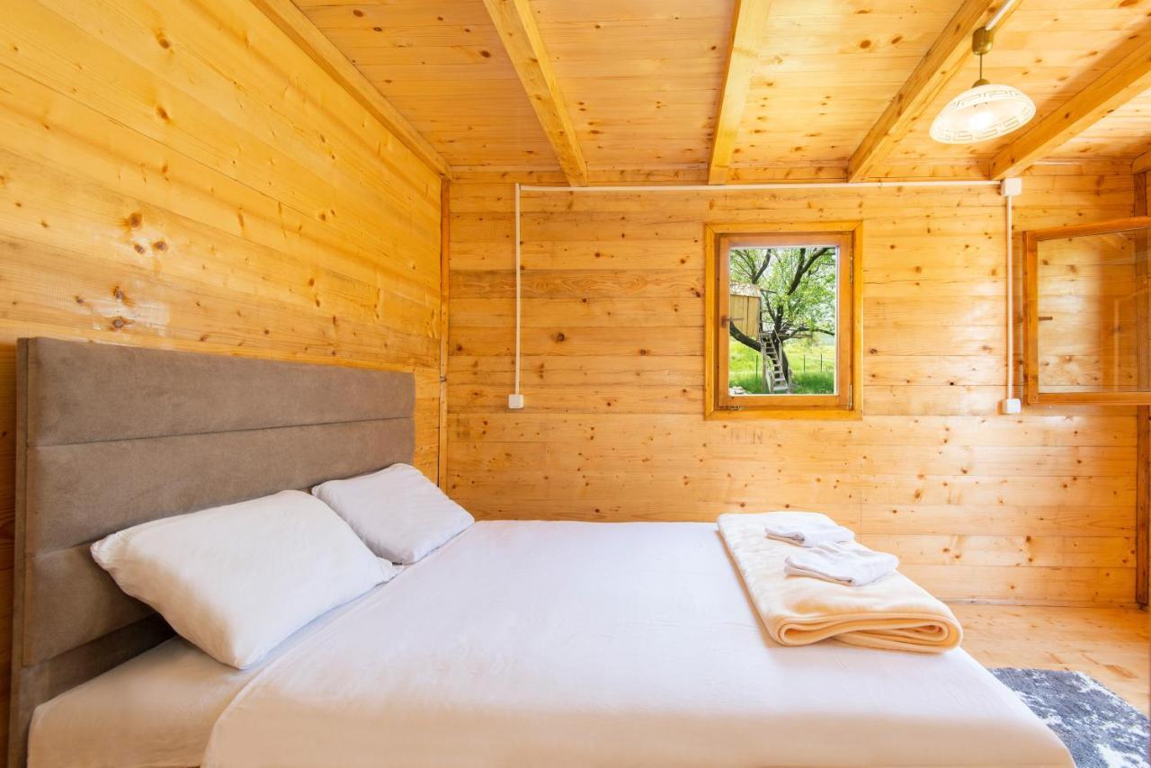 Lovcen Mountain Cottages Njegusi ภายนอก รูปภาพ