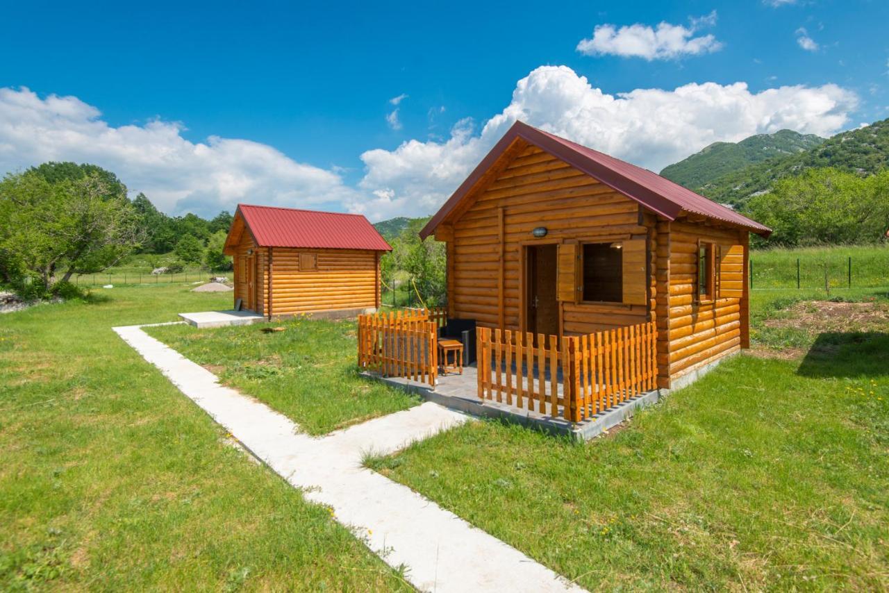 Lovcen Mountain Cottages Njegusi ภายนอก รูปภาพ