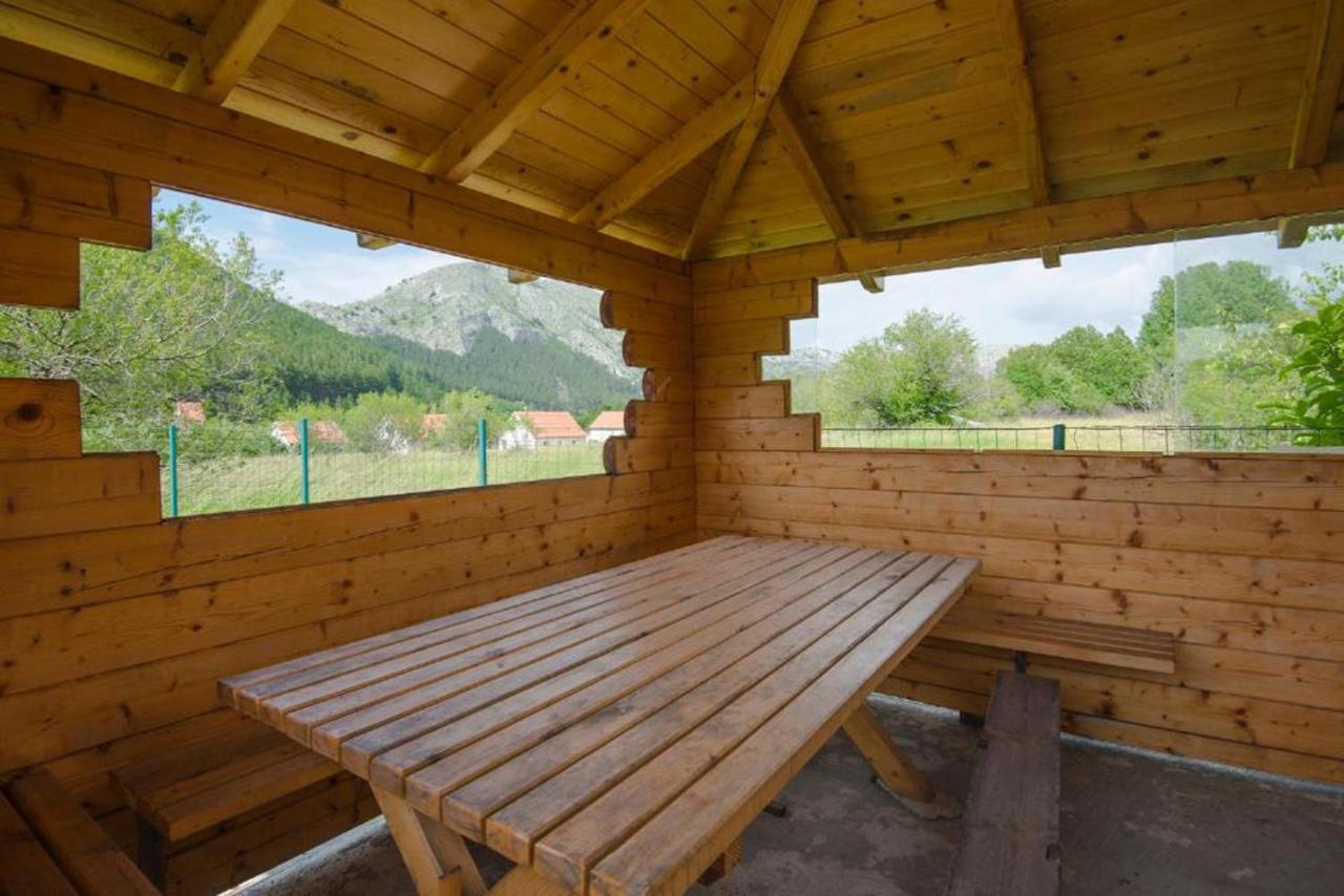 Lovcen Mountain Cottages Njegusi ภายนอก รูปภาพ